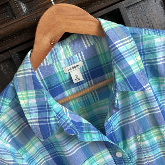 LOW START!!!!LL.Bean 100% cotton button down shirt size M in mint condition. - Picture 3 of 10